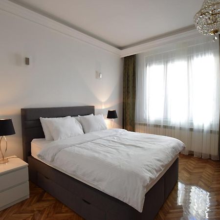 Crown Apartment - Your Most Comfortable Stay Βελιγράδι Εξωτερικό φωτογραφία