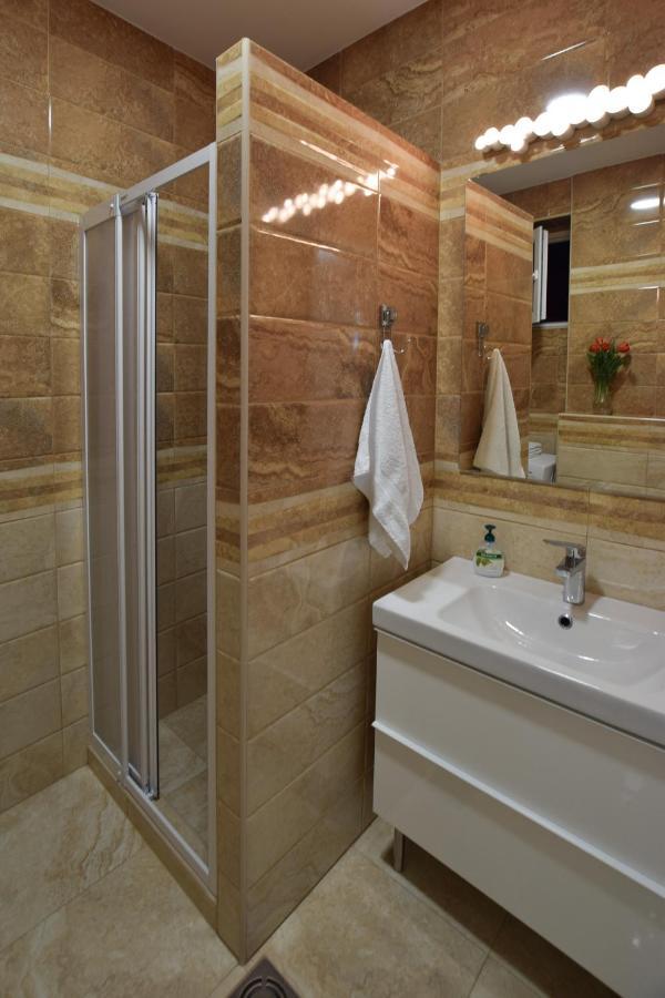 Crown Apartment - Your Most Comfortable Stay Βελιγράδι Εξωτερικό φωτογραφία
